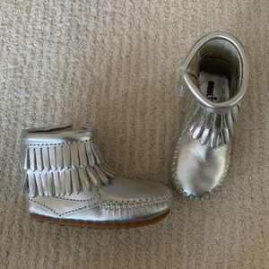 New Minnetonka Toddler Double Fringe Boot Booties